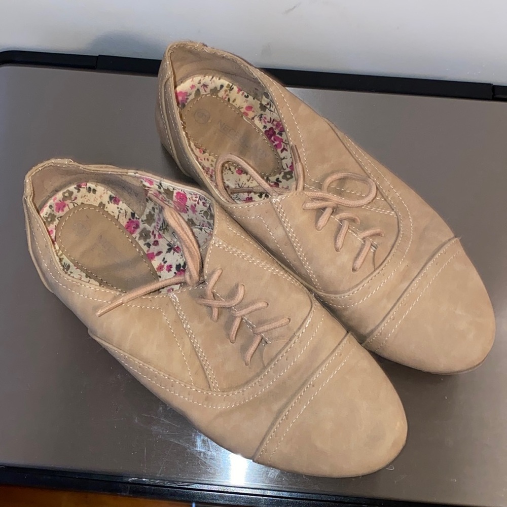 Lace up, no box, worn 2x